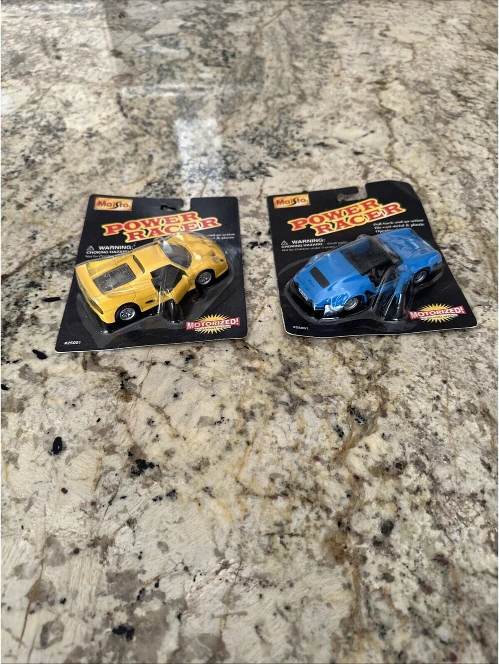 2x Maisto Power Racers A Ferrari & A Porsche NEW + FAST SHIPPING